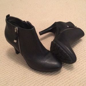 Tahiti high-hill booties